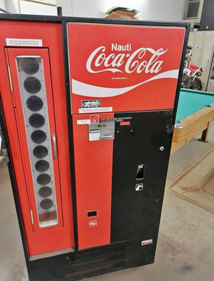 Coca-cola juoma-automaatti vm74