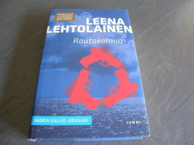 Leena Lehtolainen Rautakolmio  sid