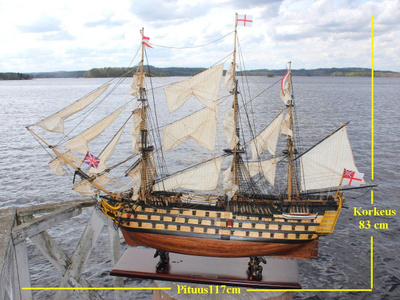 Pienoismalli HMS Victory purjelaiva sotalaiva UK Royal Navy