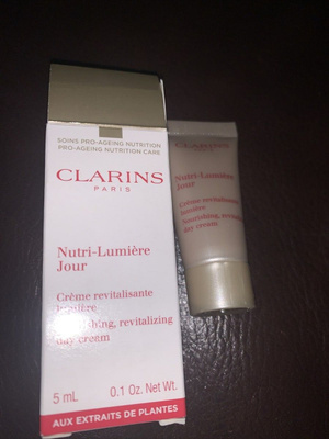 Clarins Nutri Lumiere Jour päivävoide