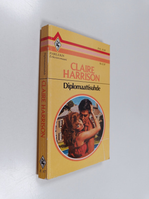 Claire Harrison : Diplomaattisuhde