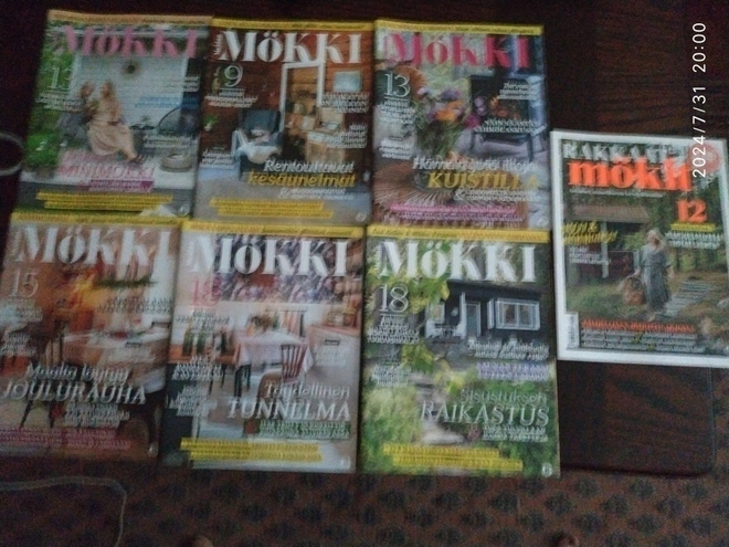 6 kpl hienokuntoisia Mökki - lehtiä + bonus