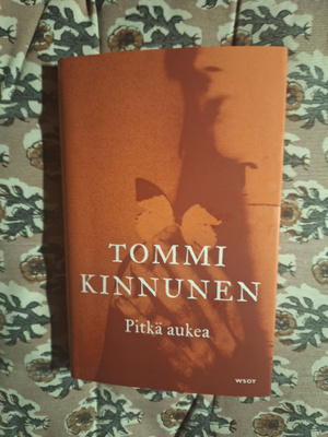 Tommi Kinnunen : Pitkä aukea 1p