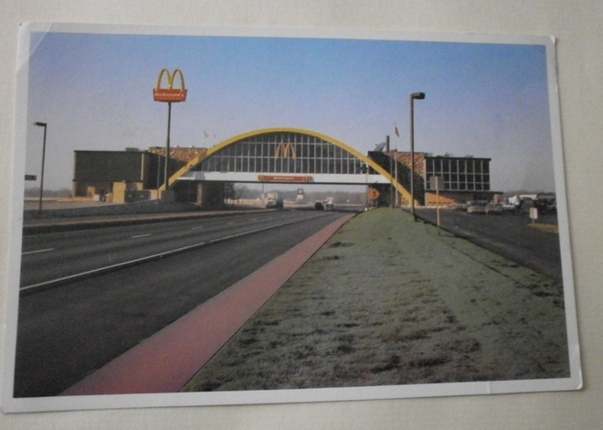 Oklahoma, maailman suurin McDonalds, väripk, ei p.