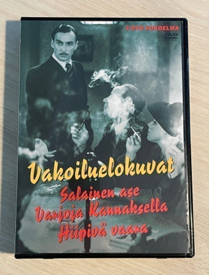 Salainen ase / Varjoja Kannaksella / Hiipivä vaara (3DVD)