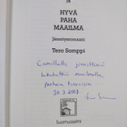 Tero Somppi : Hyvä paha maailma : jännitysromaani (signee... - pikkukuva 3