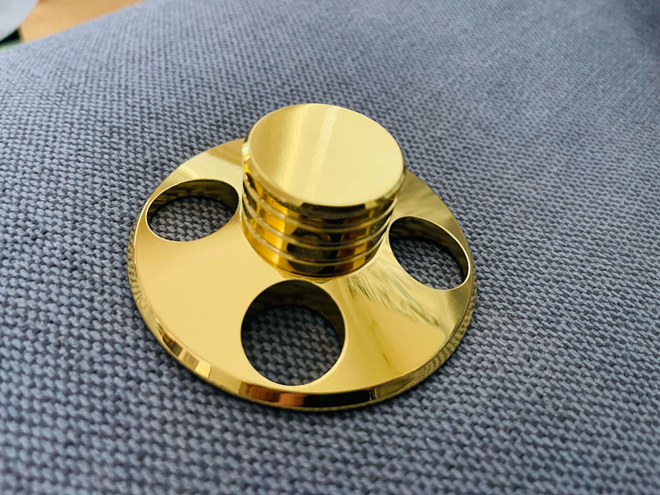 Levysoittimen levyklamppi levypaino kullattu gold
