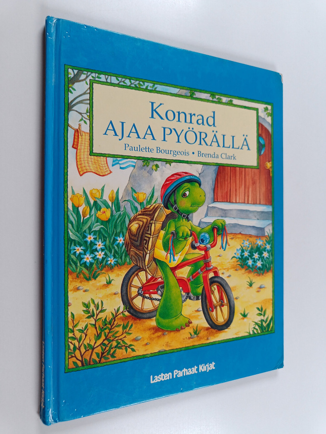 Brenda Clark ym. : Konrad ajaa pyörällä