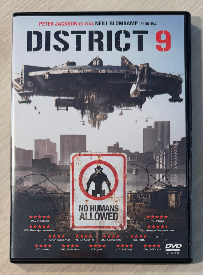 Neill Blomkamp: DISTRICT 9 (2009) Sharlto Copley