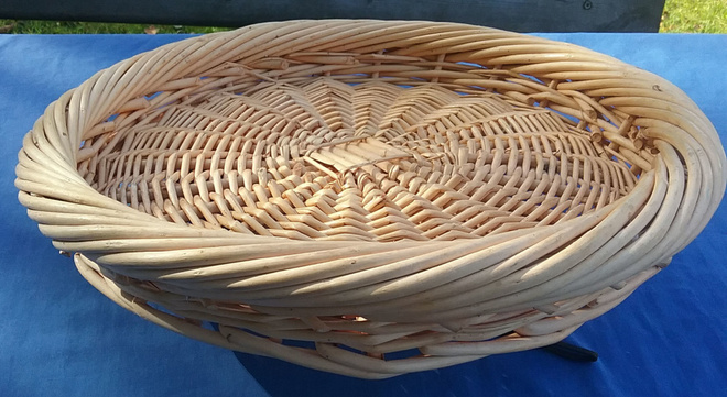 Iso rottinkikori halkaisija 43, reuna 7 cm