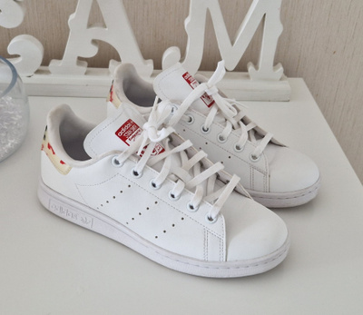 Adidas valkoiset tennarit, 36 2/3