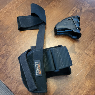 Nilkkakotelo ja AR 15 kahva