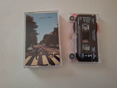PAUL McCARTNEY - PAUL IS LIVE  ( RARE ) C-kasetti
