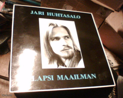 LP Jari Huhtasalo LAPSI MAAILMAN  (Sis.pk:t)
