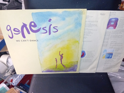 2LP Genesis  : We Can't Dance ( SIS POSTIKULU  )