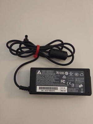 12V 5.417A 65W virtalähde