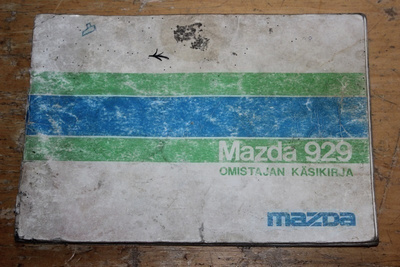Mazda 929 käyttöohjekirja
