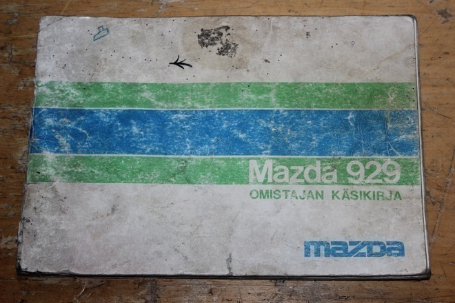 Mazda 929 käyttöohjekirja