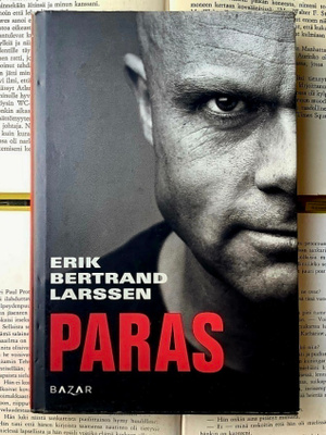Erik Bertrand Larssen - Paras (sid.)