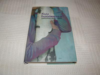 Annamari Marttinen Kuu huoneessa -sid