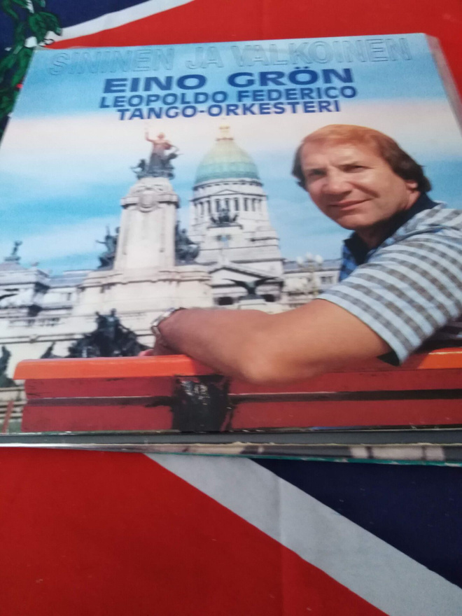 Eino Grön  Sininen ja Valkoinen