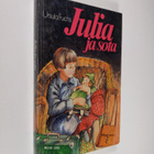 Ursula Fuchs : Julia ja sota - pikkukuva 1