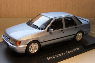 Ford sierra cosworth -90 Sininen 1:18