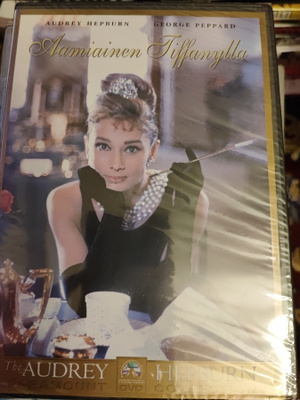Aamiainen Tiffanylla UUSI