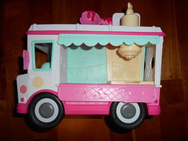 Num Noms, Glitter Lip Gloss truck  (#2683)