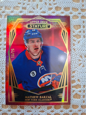2022-23 Upper Deck Starture Red #84 16/25 Mathew Barzal