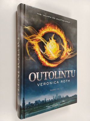 Veronica Roth : Outolintu