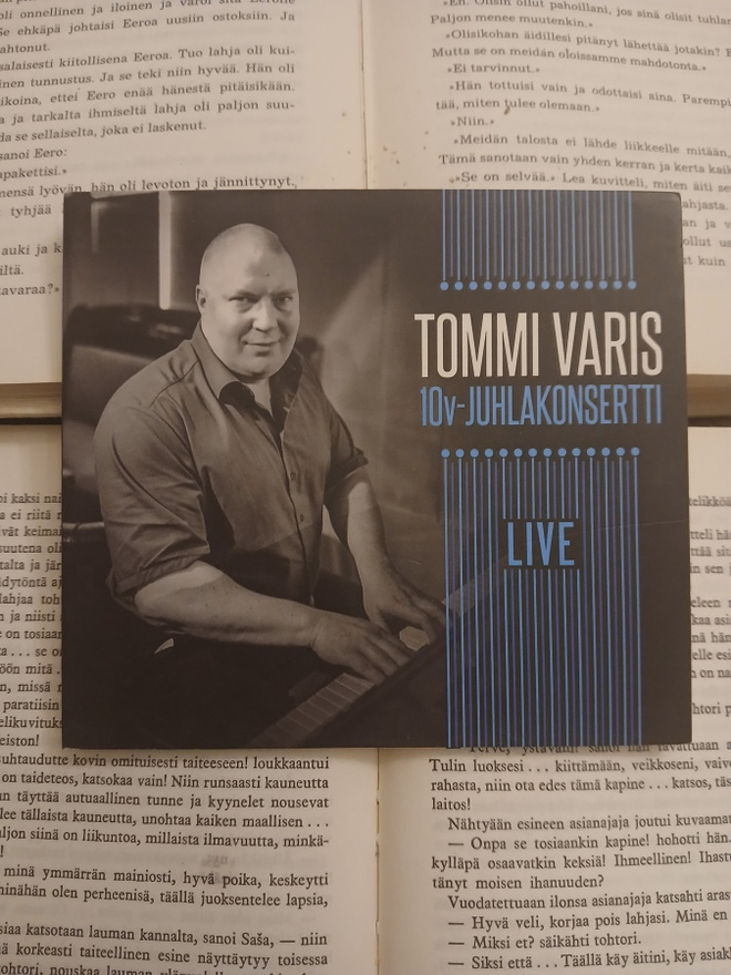 Tommi Varis - 10 v -juhlakonsertti • Live (CD)