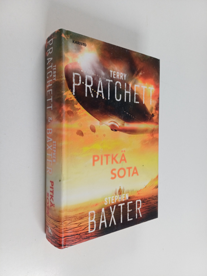Terry Pratchett : Pitkä sota