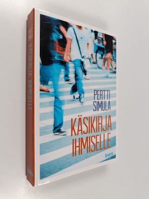 Pertti Simula : Käsikirja ihmiselle