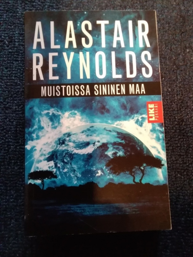 Alastair Reynolds: Muistoissa sininen maa