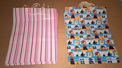 UUSIA LAHJAKASSEJA 14 KAPPALETTA KOKO 35 X 27 CM KIILTÄVIÄ