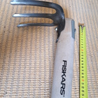 Puutarhakuokka/ perunakuokka Fiskars - pikkukuva 2
