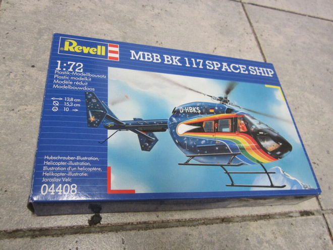 REVELL 1/72  4462 MBB BK 117 A3 SPACESHIP
