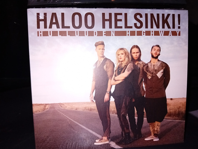 CD Haloo Helsinki : Hulluuden highway ( UUSI ) SIS POSTIKULU