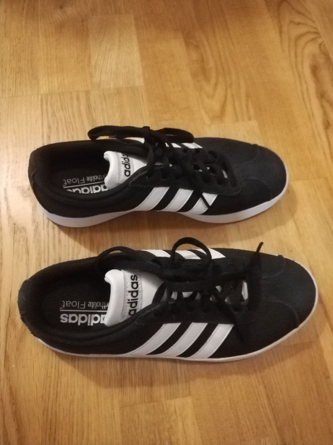 Adidas-kengät