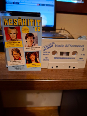 Kesähitit `82