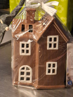 KERAAMINEN KERROSTALO TUIKKU