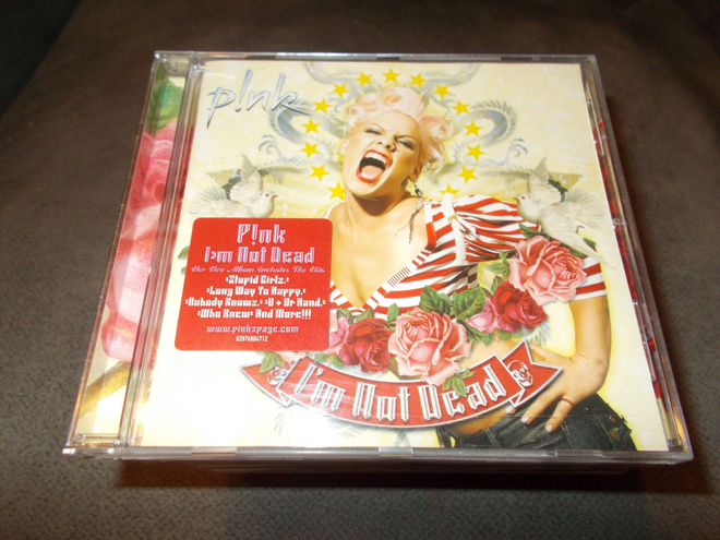 CD PINK ** I'M NOT DEAD **