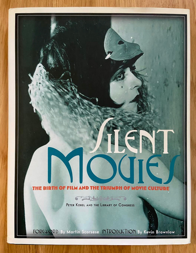 Silent Movies kirja / Peter Kobel