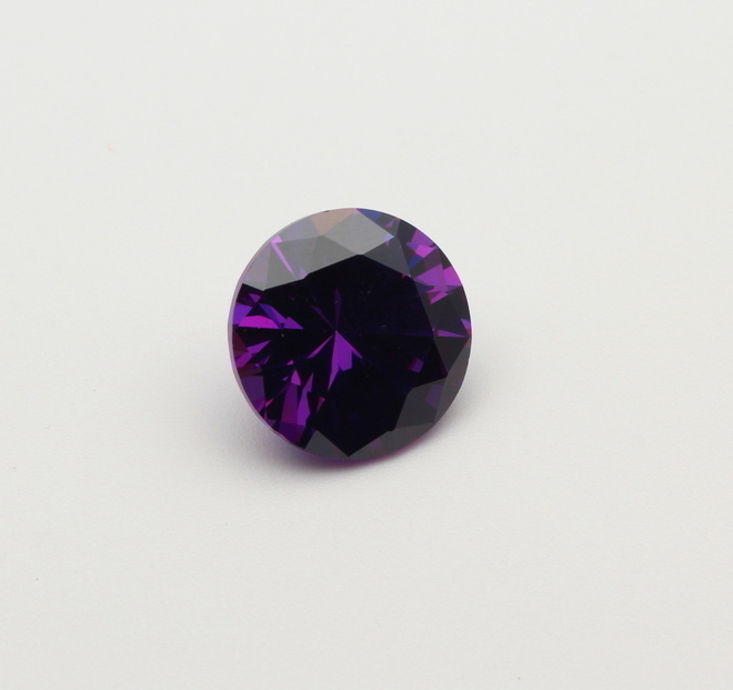 Upean värinen iso Cubic Zirconia (CZ) 20,85ct