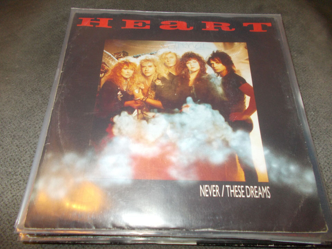7 " HEART ** NEVER / THESE DREAMS **