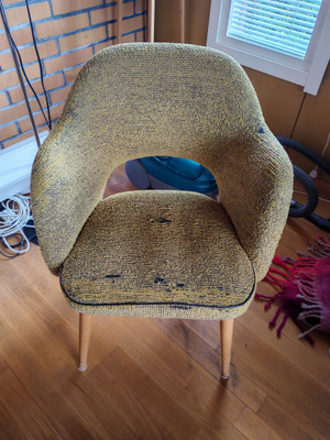 Vintage nojatuoli kunnostettavaksi