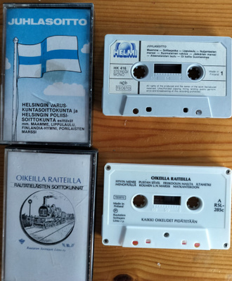 JUHLASOITTO ja OIKEILLA RAITEILLA-2 KPL SOITTOKUNTAKASETTEJA