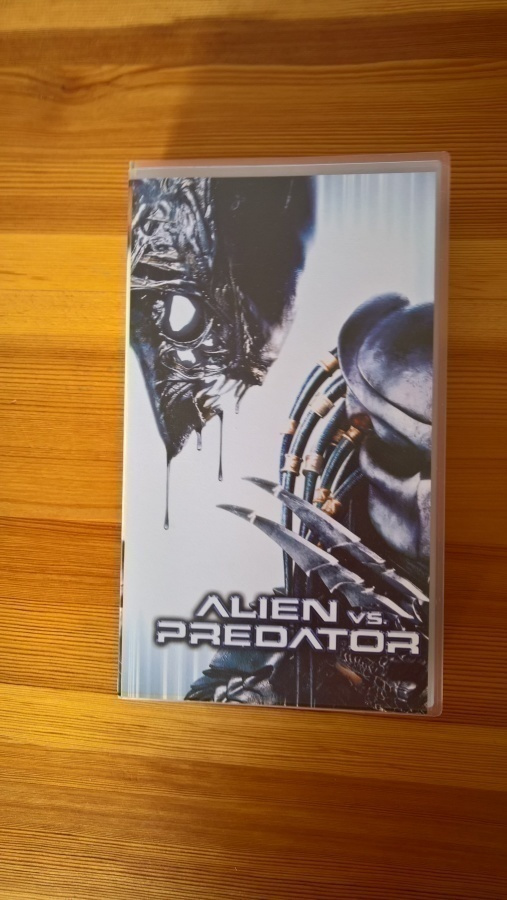 ALIEN VS, PREDATOR V. 2004 VHS