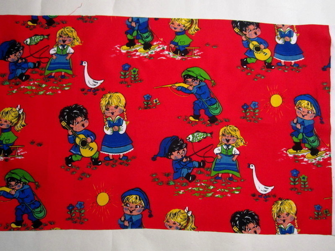 Retro lastenkangas 70-luvulta - värikäs 118 cm x 51 cm